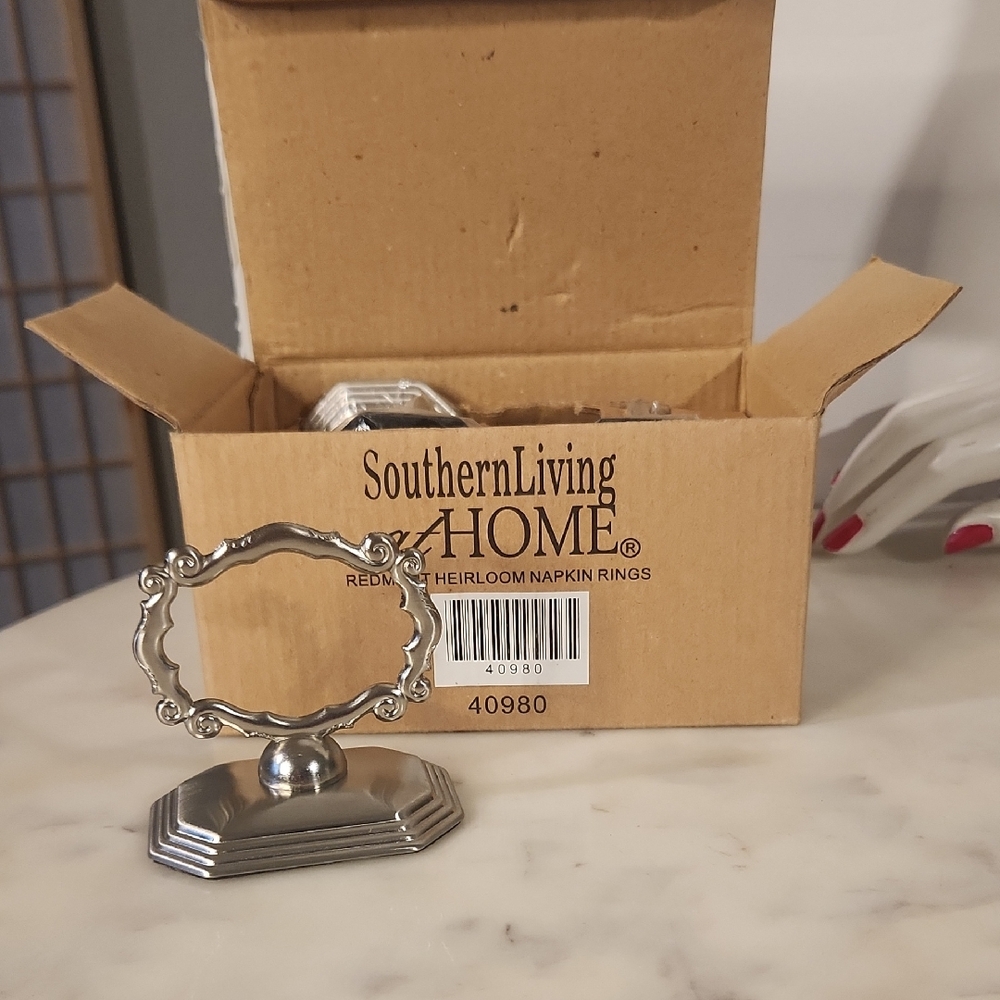 Southern Living At Home Silver Decorative Napkin Ring & Place Card